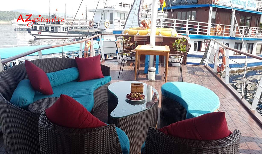 Tàu riêng thăm Vịnh Hạ Long 18 khách